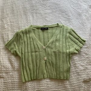 Green cropped sweater. Shein. Size S
